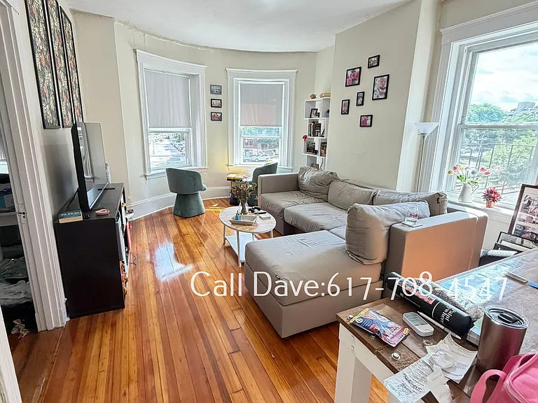 1381 Commonwealth Ave #11 — Photo 2