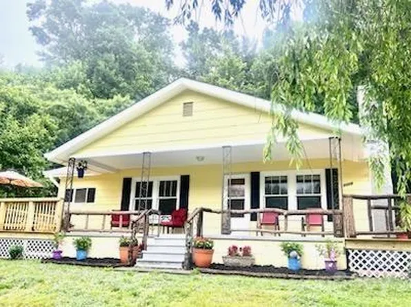 3008 Bobs Creek Rd, Zirconia, NC 28790