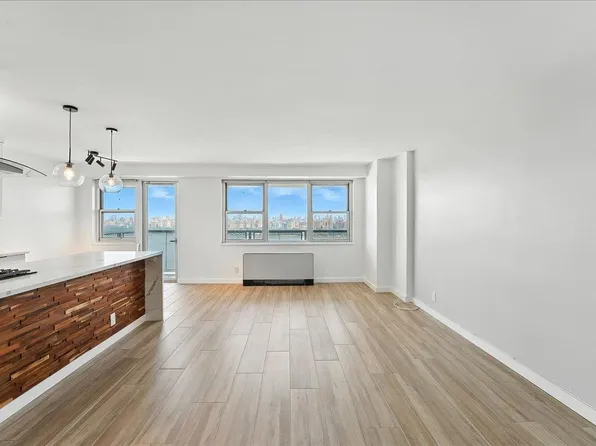 6600 Blvd East image 9 of 33