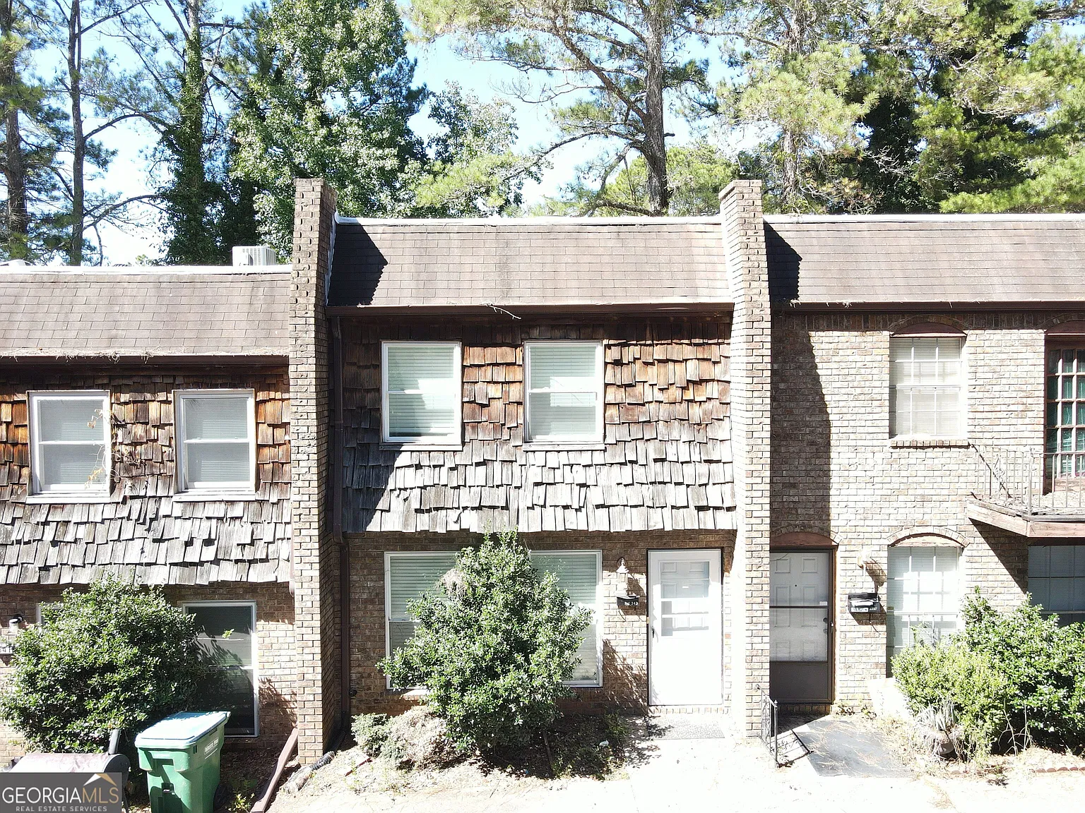 2 bed, 1.5 bath, $1,300 — Photo 1