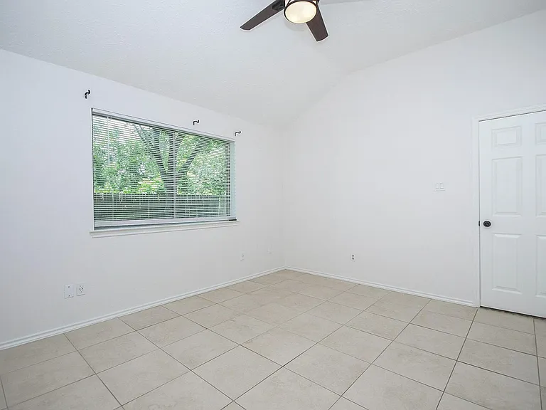 2303 Old Dixie Dr — Photo 22