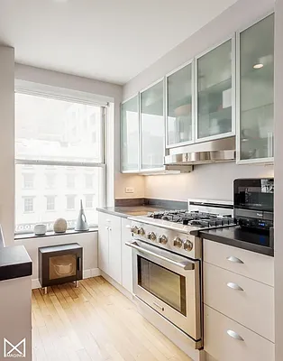 Rented by Bank Neary | media 17