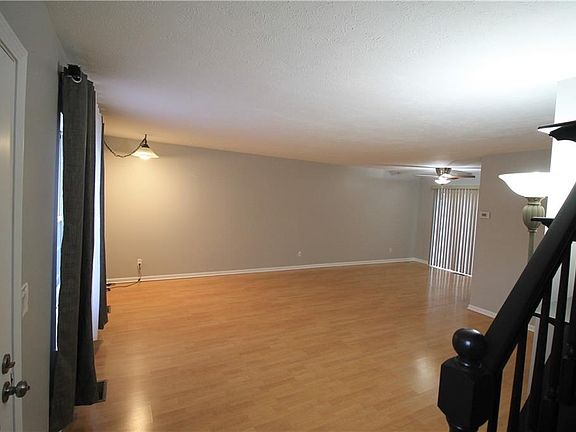 2nd image of 851 W Kensington Ln Unit 41