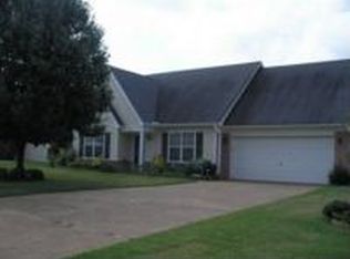 4225 Shadow Oaks Dr, Horn Lake, MS 38637