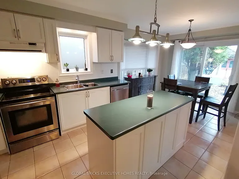 162 Boulding Ave — Photo 7