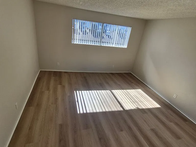 1130 W. San Bernardino Rd — Photo 11