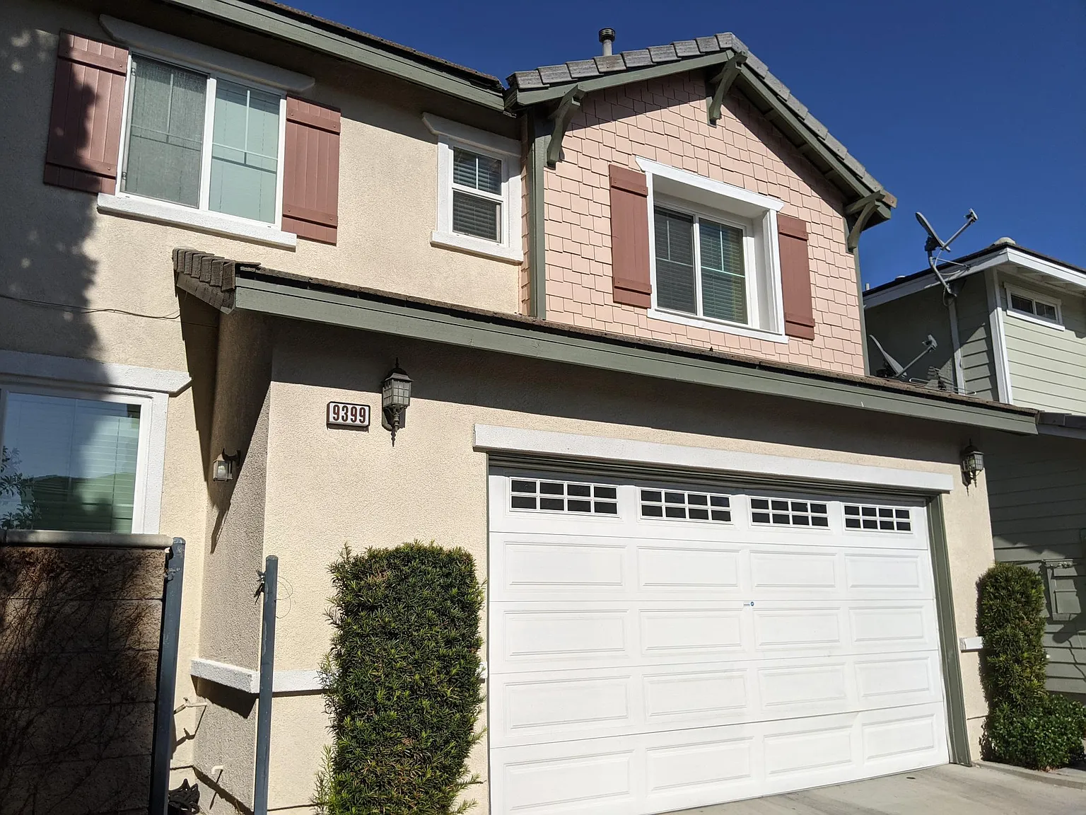 4 bed, 2250 sqft, $3,800 — Photo 2