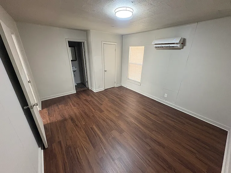 309 S Oak St #309 — Photo 5