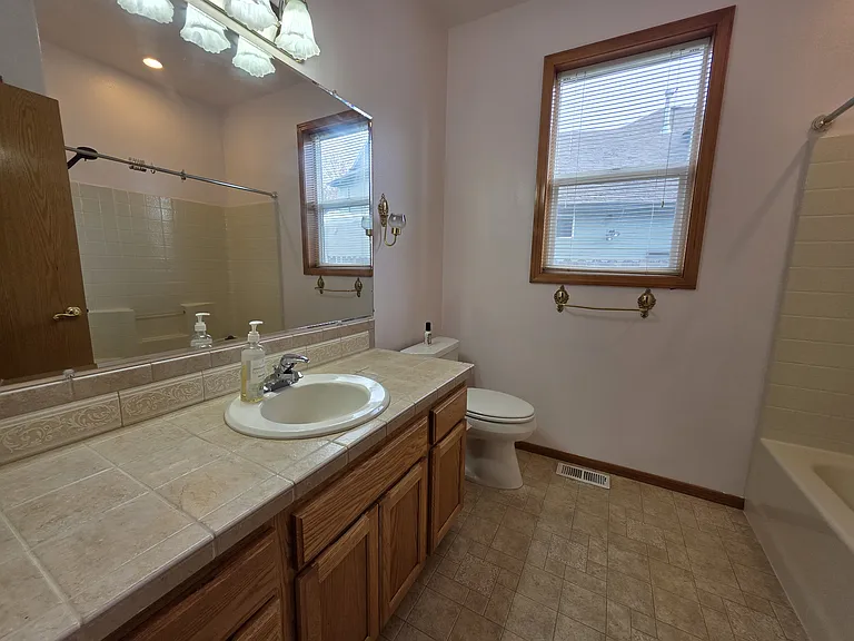 2727 SE Hacienda Loop — Photo 19