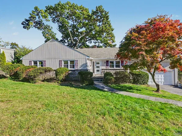 68 Brendon Hill Rd, Scarsdale, NY 10583