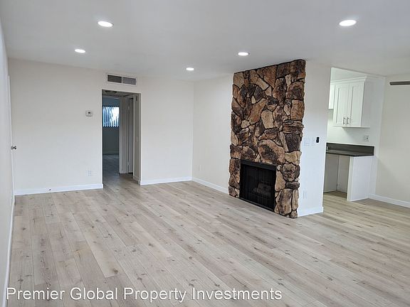 2nd image of 10255 Riverside Dr #108