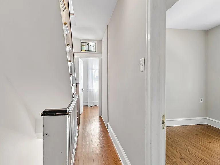 527 S 7th St — Photo 12