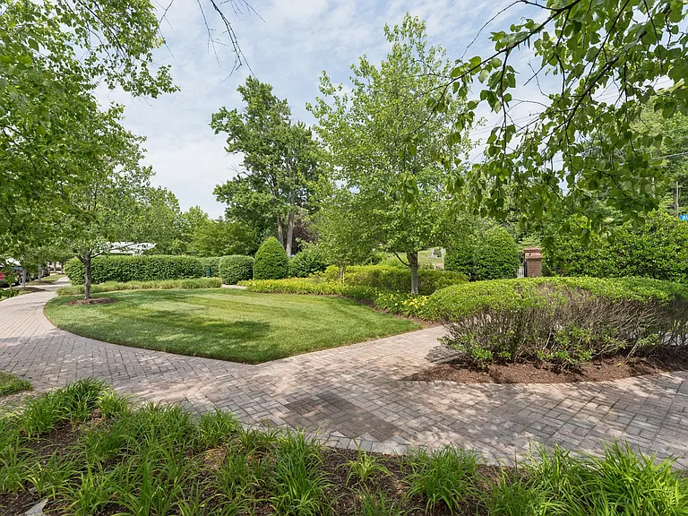 12810 Falcon Wood Pl — Photo 31