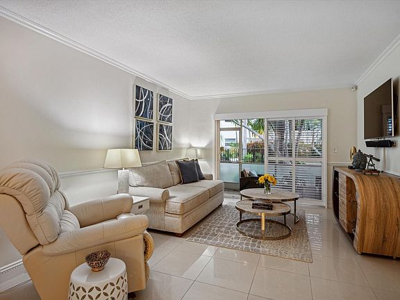 3rd image of 4820 NE 23rd Avenue #104