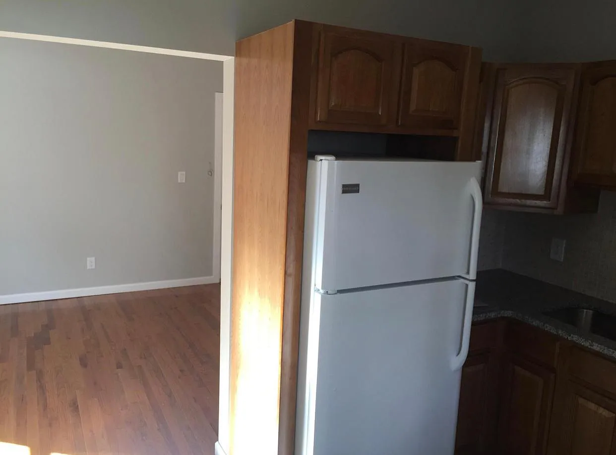21 E Barbour St — Photo 3
