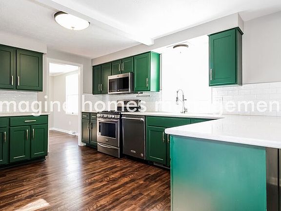 5th image of 1960 Stoney Hill Dr