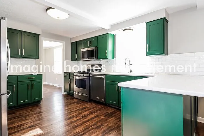 1960 Stoney Hill Dr — Photo 5
