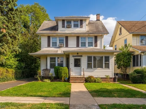 137 Springfield Rd, Elizabeth City, NJ 07208