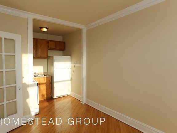 5th image of 3125 N Hamlin Ave #3H