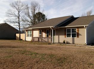 302 Tassel Ct, Hubert, NC 28539