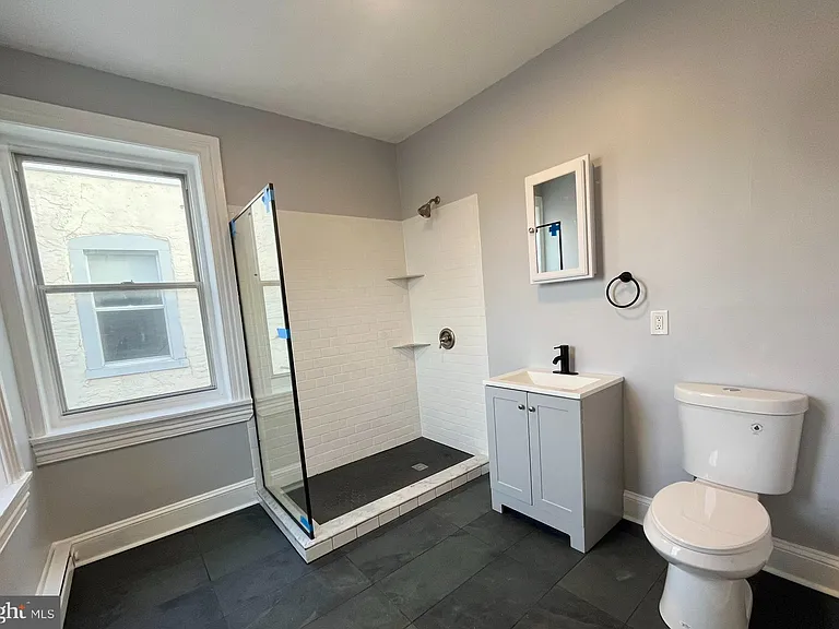 4417 Walnut St #3F — Photo 33