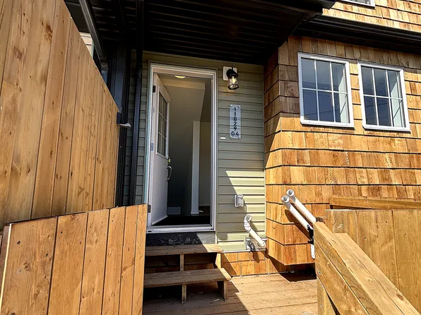 11827 47th St NW, Edmonton, AB
