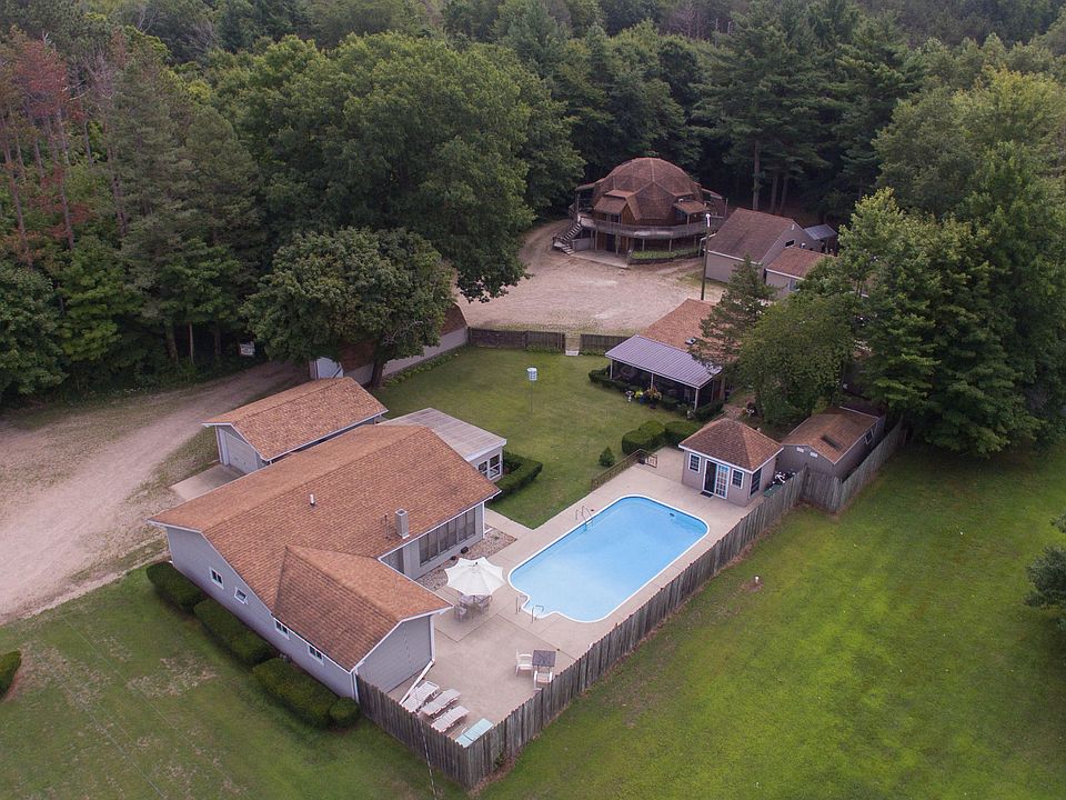 1st image of 71479 8th Ave