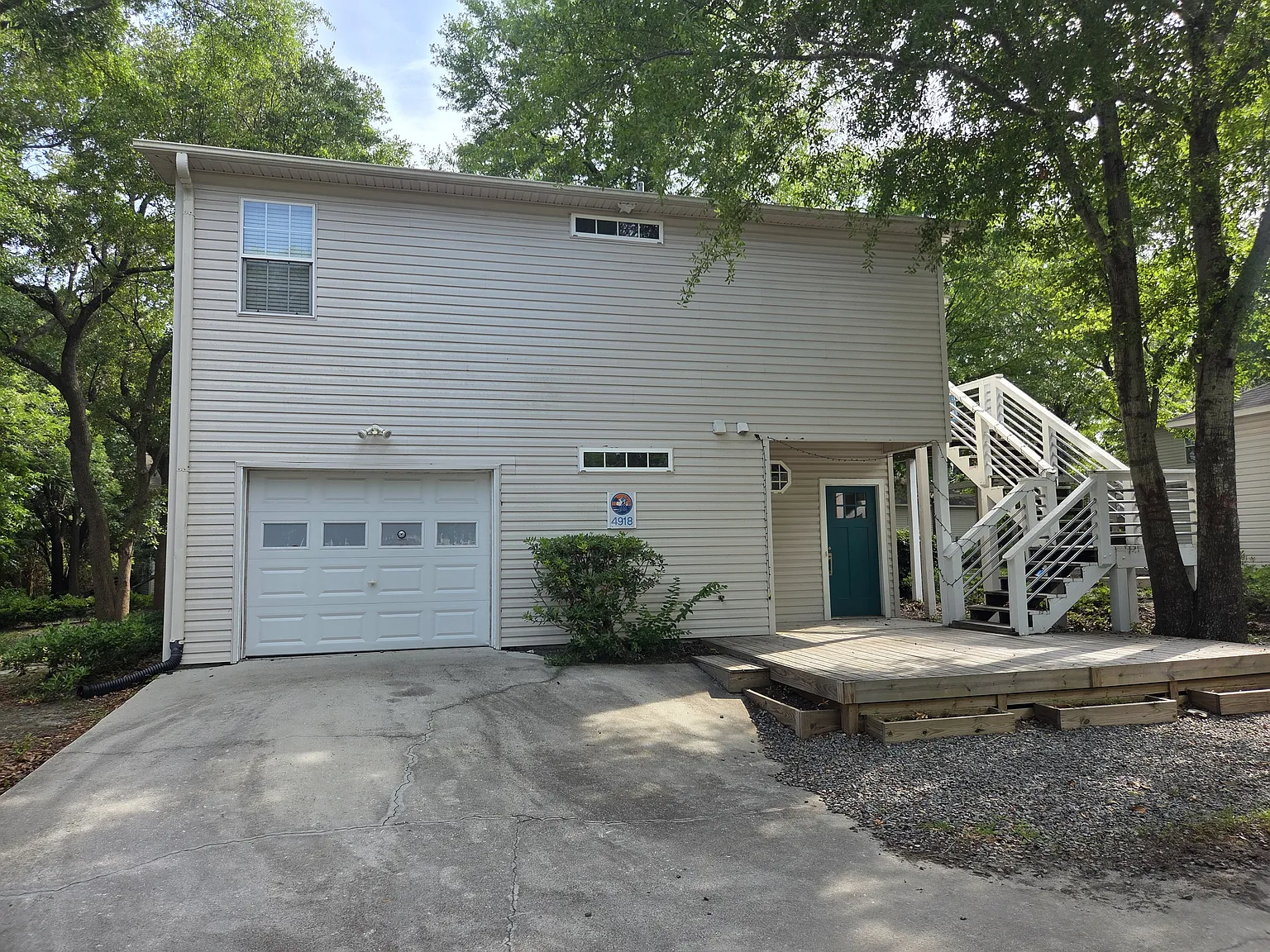 4 bed, 1775 sqft, $2,800 — Photo 2