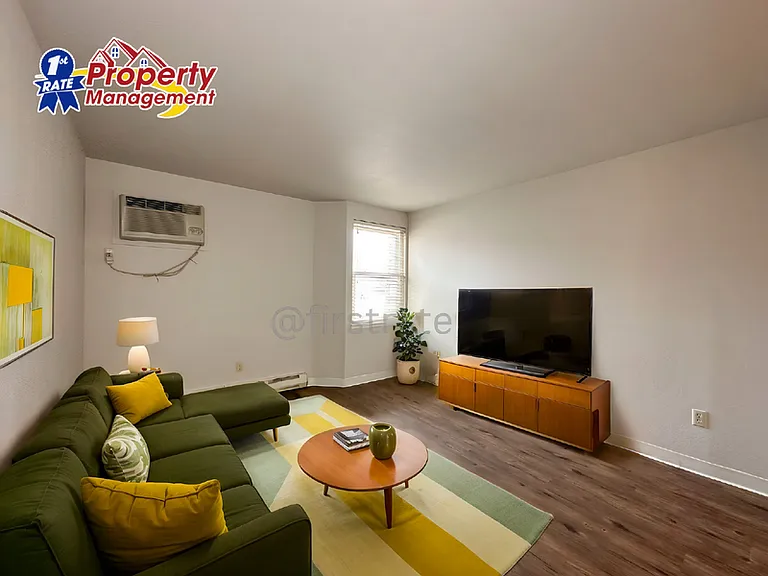 Bond Apartments — Photo 7