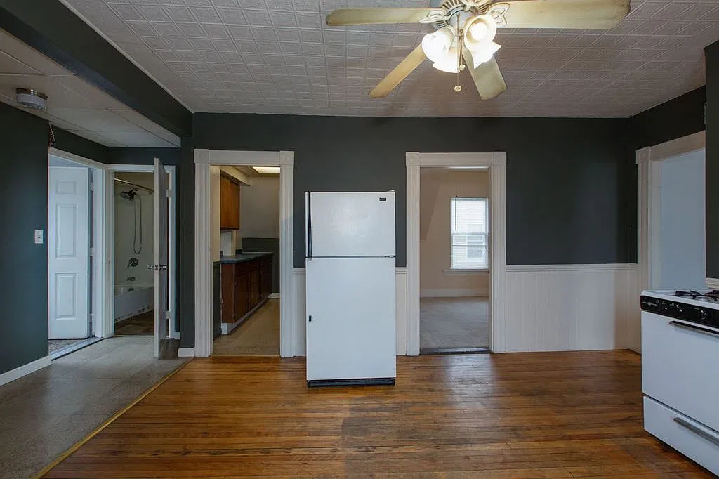182 Grove - 182-3 — Photo 1