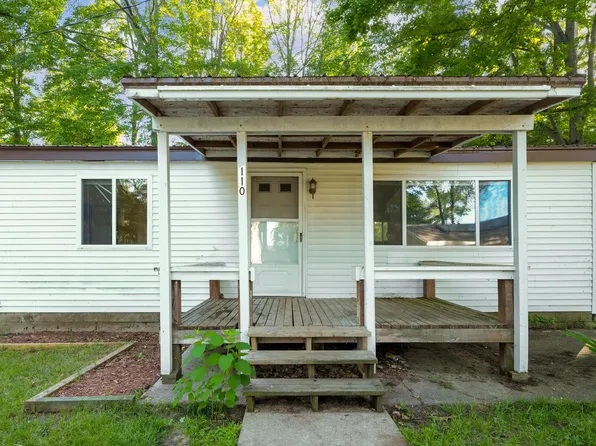 110 Flora Ave, Cadillac, MI 49601