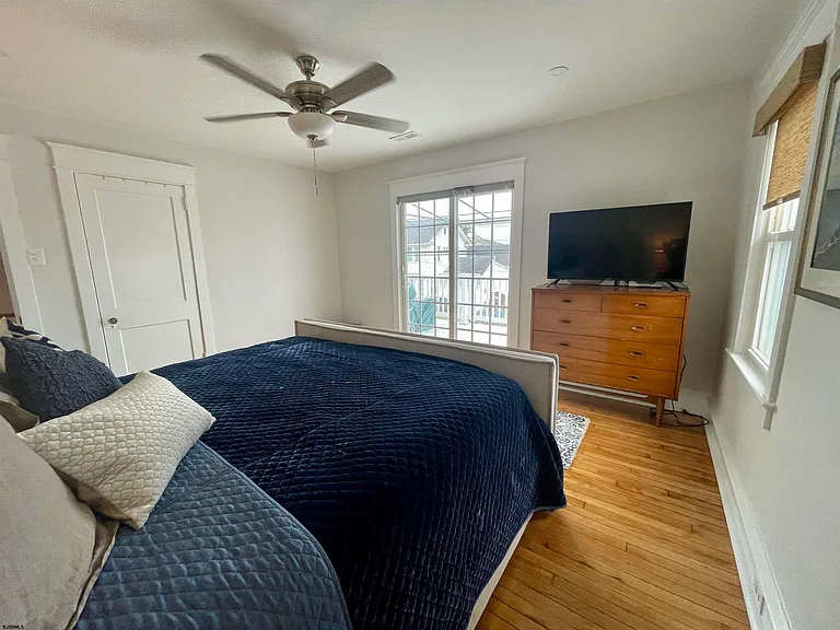 112 N Belmont Ave #WINTER — Photo 35