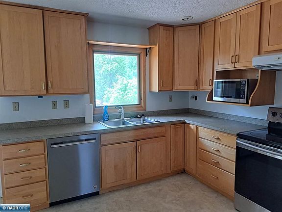2nd image of 818 E 39th St