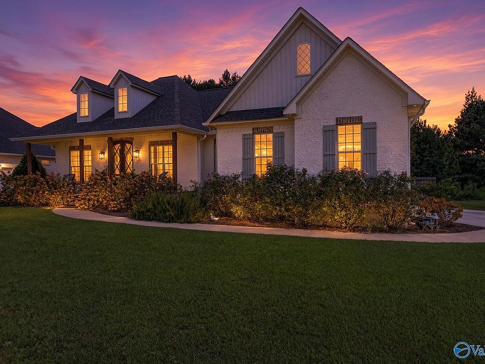 1st image of 299 Kayla Cir