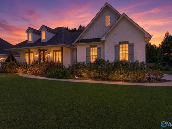 299 Kayla Cir, Boaz, AL 35957
