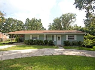 10725 Cypress Rd, Leesburg, FL 34788