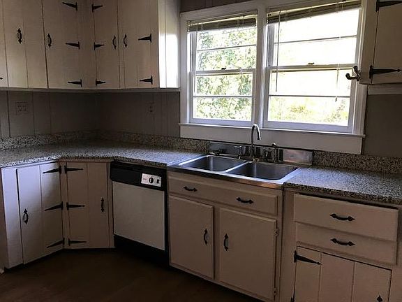 Granite counter tops , stove, dishwasher, refrigerator