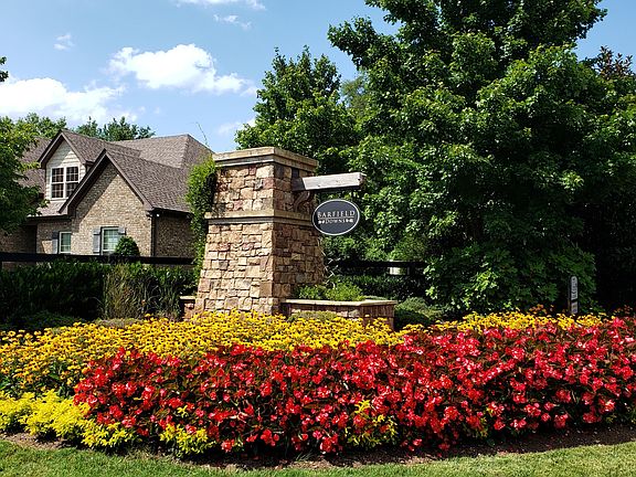 3rd image of 2216 Goodwin Ln #147-lot 147