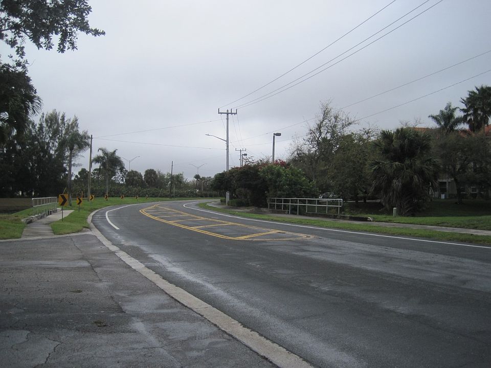 2nd image of 2000 Normandy Cir