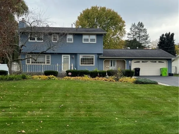 121 Colony Park Dr, Liverpool, NY 13088