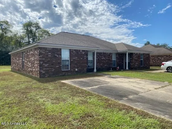 212 Jordan Cv, Senatobia, MS 38668
