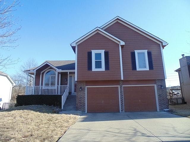 1st image of 313 NE Dreamweaver Ave