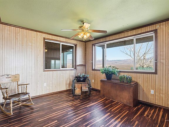 4th image of 1252 Mesa Rd