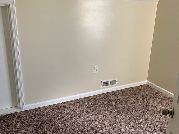 3rd image of 309-311 Delaware Ave