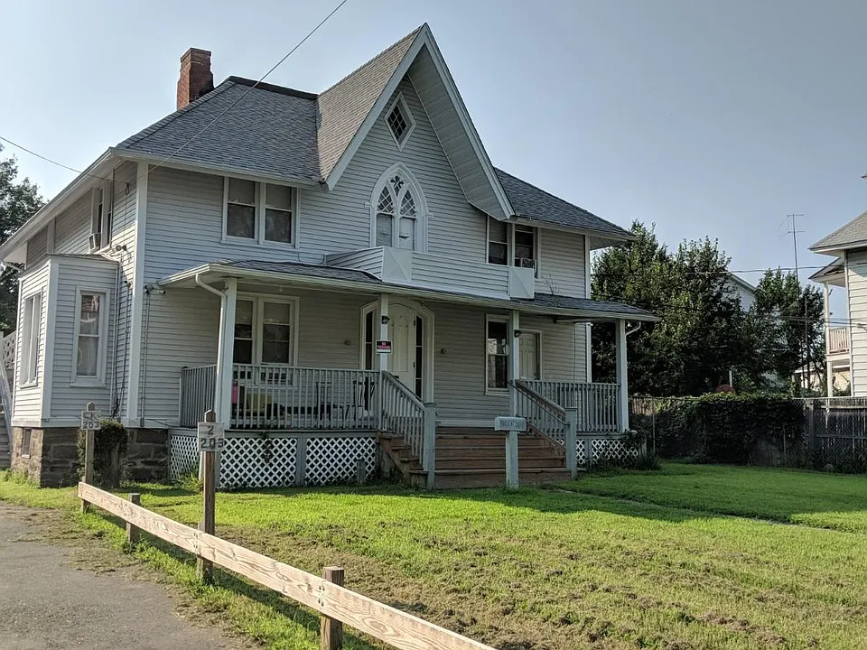 207 Grove St #4
