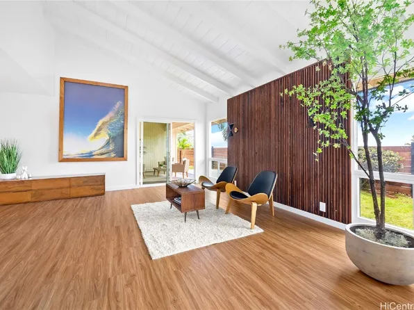 98-1751 Kupukupu St, Aiea, HI 96701