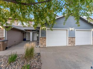 6611 S Santa Rosa Pl, Sioux Falls, SD 57108