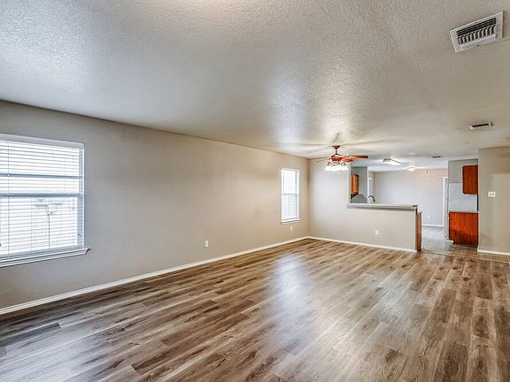 5th image of 20830 Banyan Crest Ln