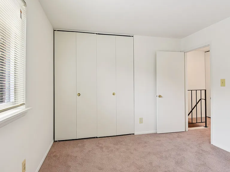 Howard Hills Rental Townhomes and Duplexes — Photo 43