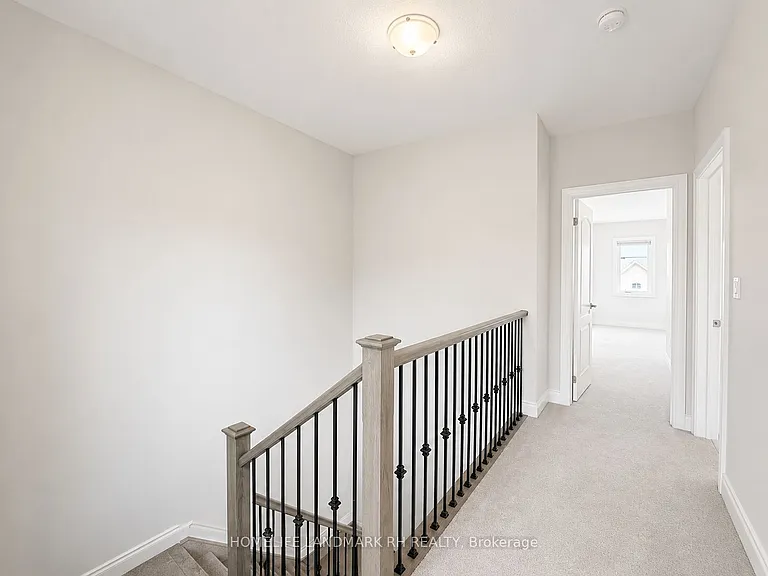 23 Clara May Ave — Photo 15
